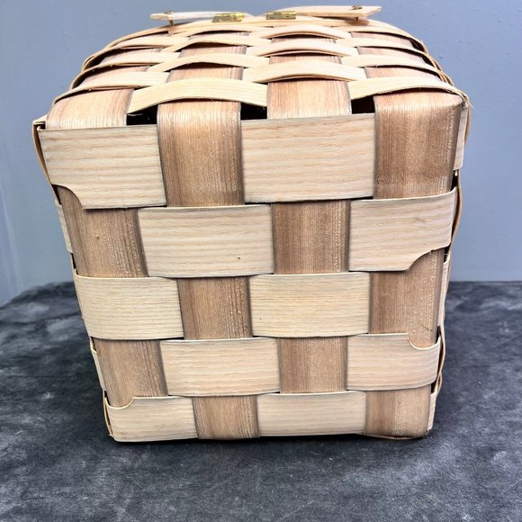 Peterboro Picnic Basket Natural Wood Riser Inside Woven Double Handles Logo - Picture 11 of 11